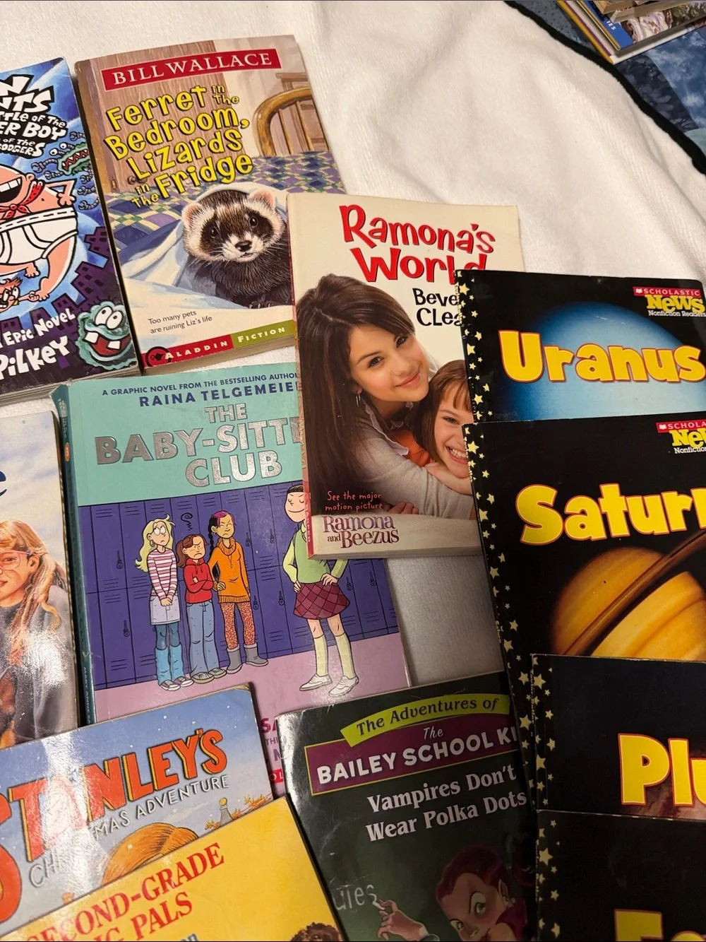 Scholastic early reader book lot. 24 books